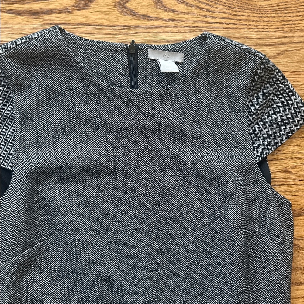 H&M Gray Stylish Dress Size 4 - Picture 2 of 9